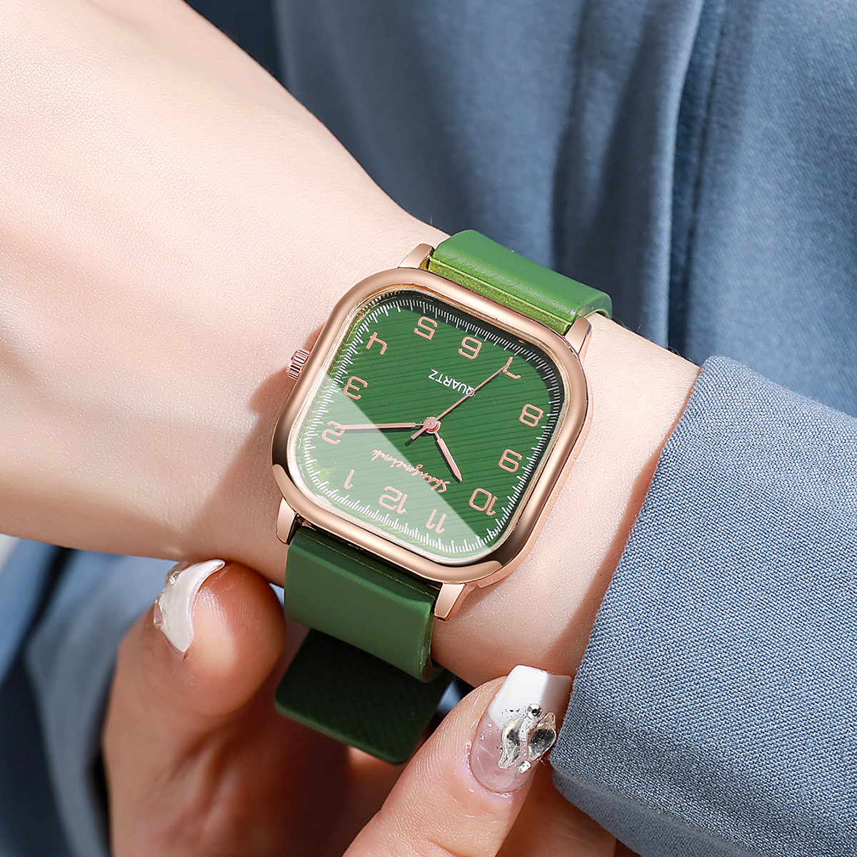 Moda Kare Kadın Saatler Rahat  - Silicone Band Women incelemesi ve fiyatı