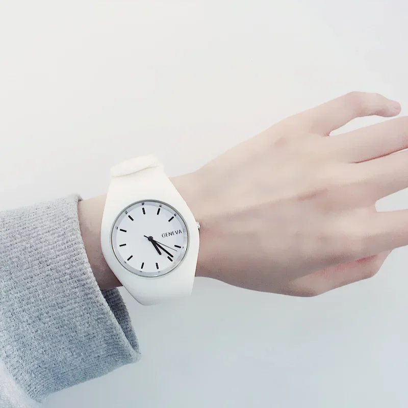 Erkekler izle Kadın Krem Rengi - Silicone Band Women incelemesi ve fiyatı
