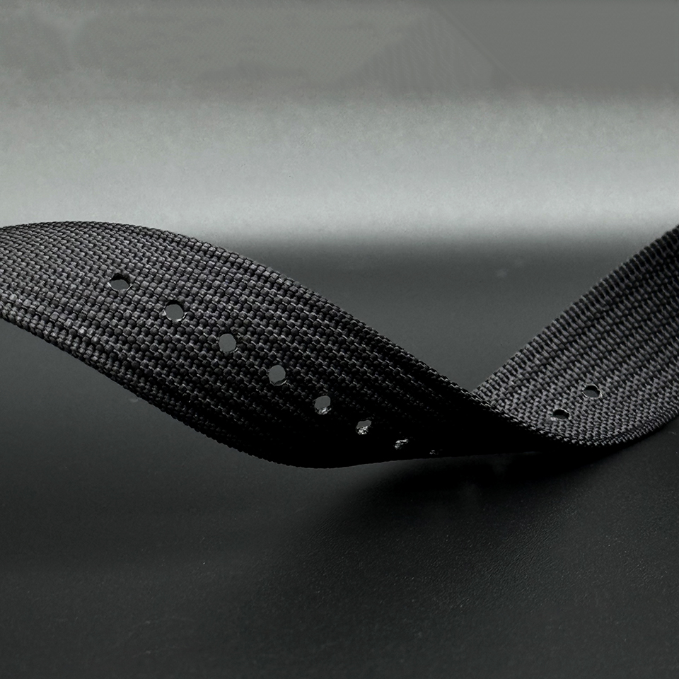 Ordu Bond Siyah Beyaz Gri renk - Nato Strap Nylon incelemesi ve fiyatı