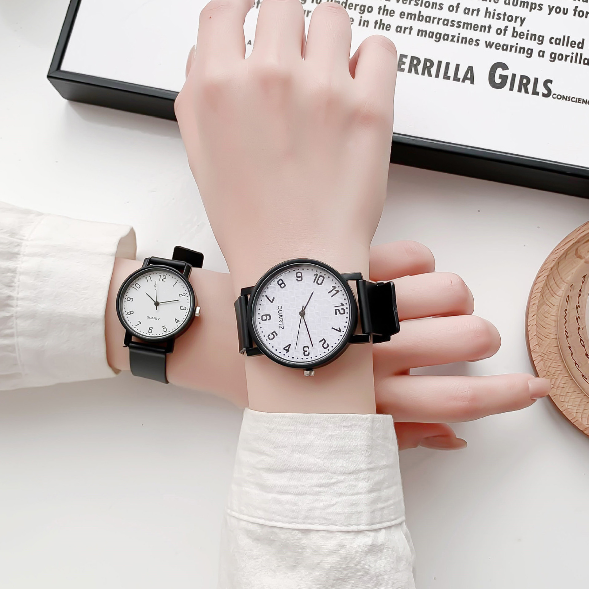Basit Siyah İzle Kuvars Saatle - Silicone Band Women incelemesi ve fiyatı